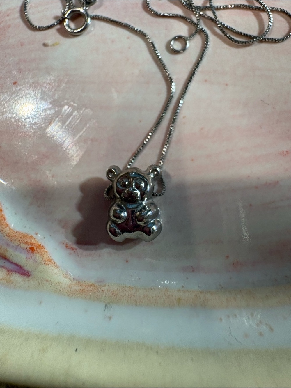 18k white gold teddy bear charm on chain. - Picture 6 of 8